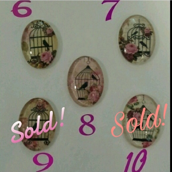 Floral Birdhouse Silvertone Cameo Necklace - Picture 4 of 6